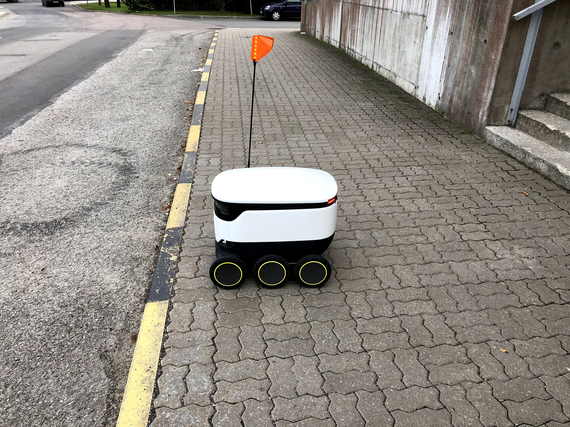 自動運転ロボット